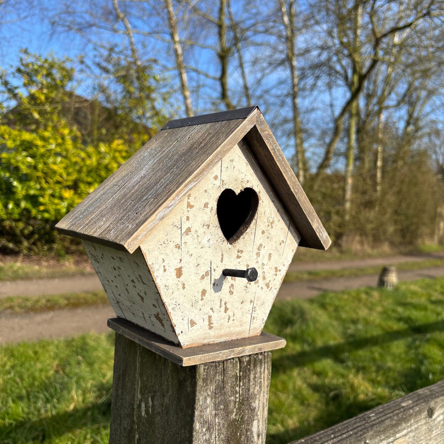 White Wooden Birdhouse with Heart Cut-Out and Weathered Finish — 19.7cm